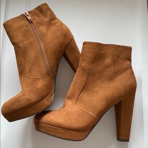 Tan faux shade booties